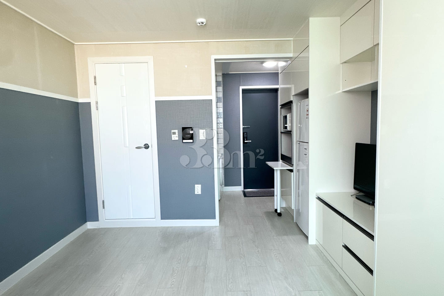Fully furnished studio apartment, 5 minutes f 0th image