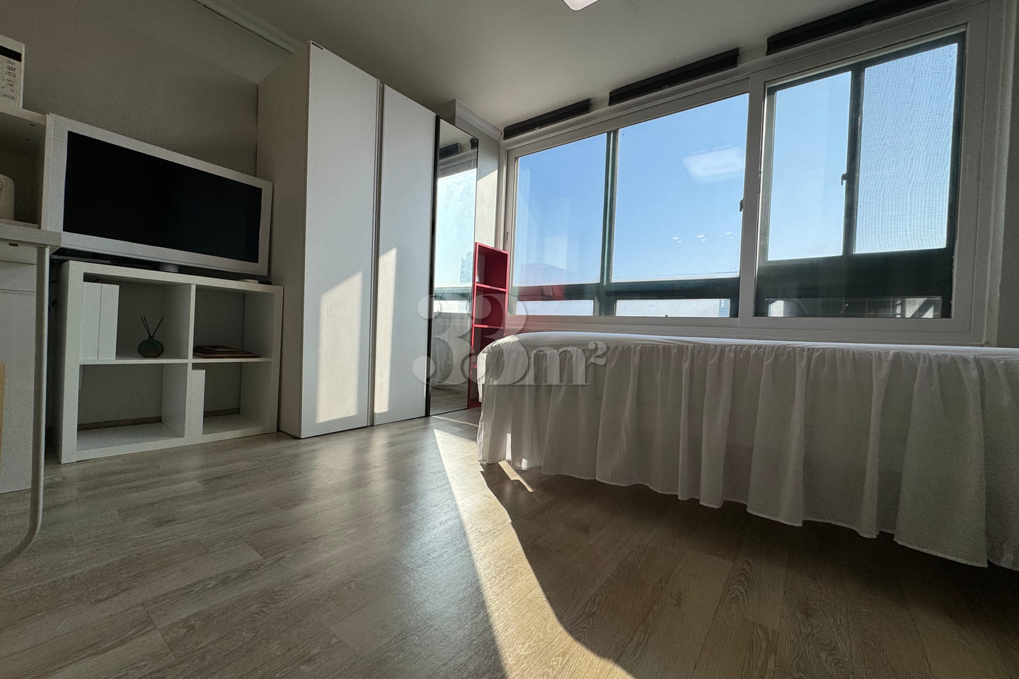 Sokcho Studio Apartment with Ocean View and F 11th image