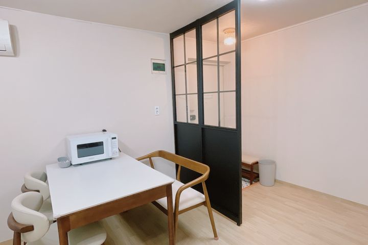 Near Gunja Station / Fully Remodeled! 2th image