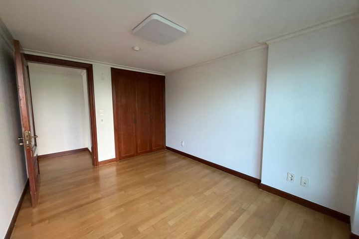 Raemian Prestige 34-pyeong unit 8th image