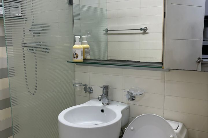 Gangnam Station, 1-minute walk, fully furnish 14th image