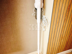 Spacious studio apartment in the center of Ch 10th image