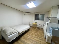 2-minute walk from Nonhyeon Station (studio a 0th image
