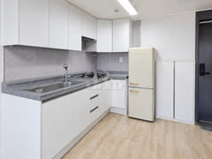 Newly built 3-room unit in Yeosu (Unit 201) 1th image