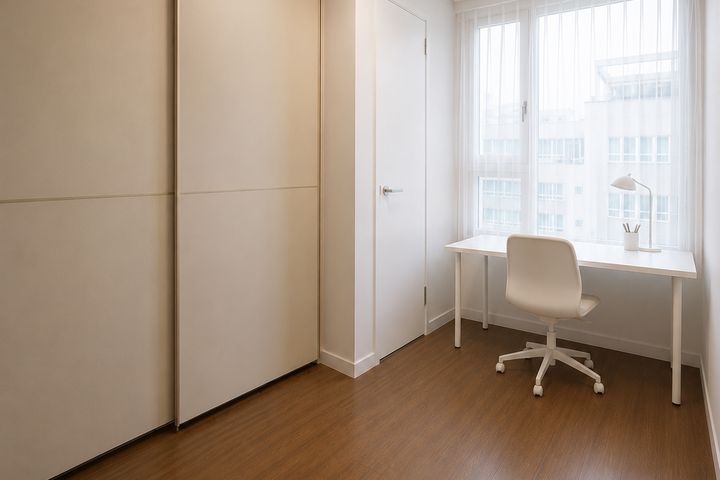 Fully furnished unit with great natural light 5th image