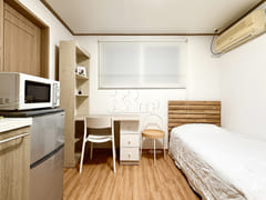 2 minutes from Sangdo Station; Bangbae, Isu, 0th image