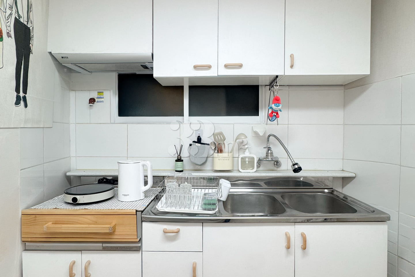 Grand Opening Special: 3 Minutes from Hongdae 5th image