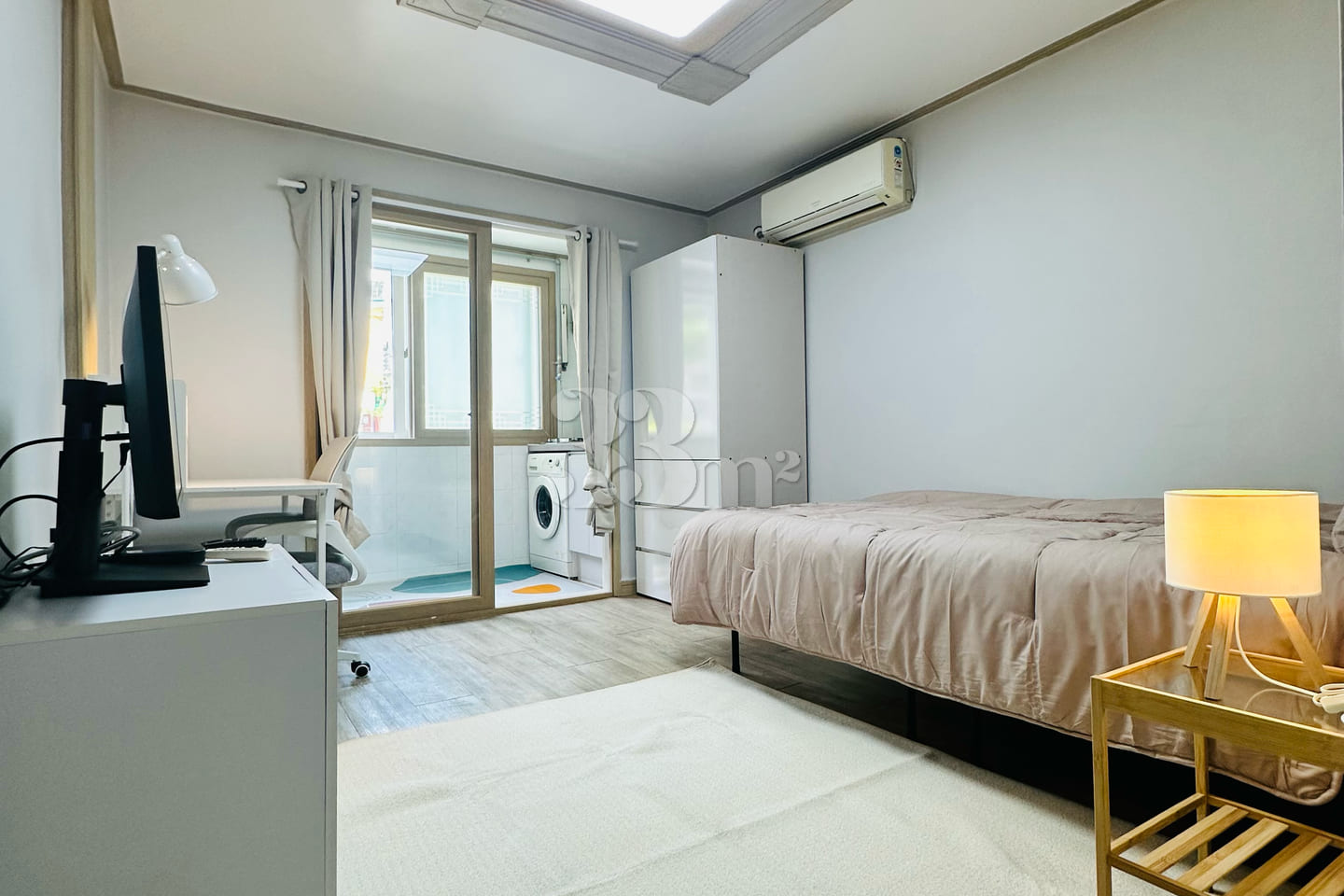 Fully furnished studio apartment near the cen 5th image