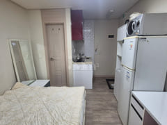 Room with pet and parking access 6th image