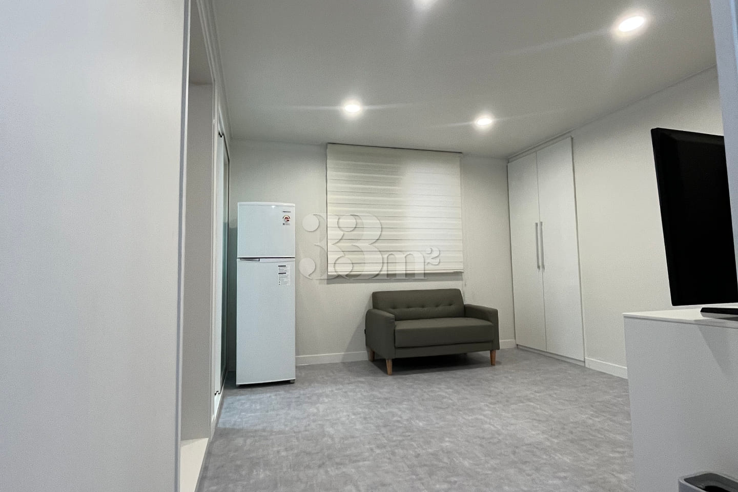 Villard Compiroom R2 4th image