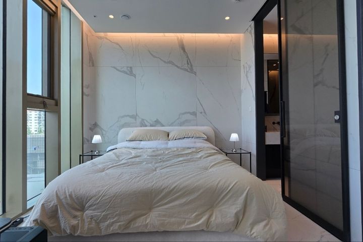 Gangnam 1.5-room apartment with spa access 0th image