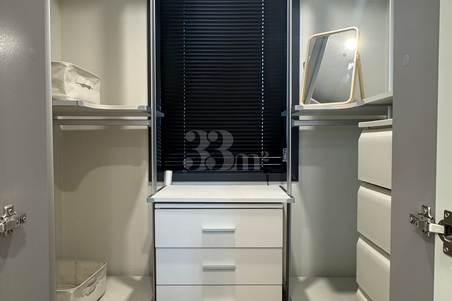 Luxury 10th-floor unit in the city center 5th image