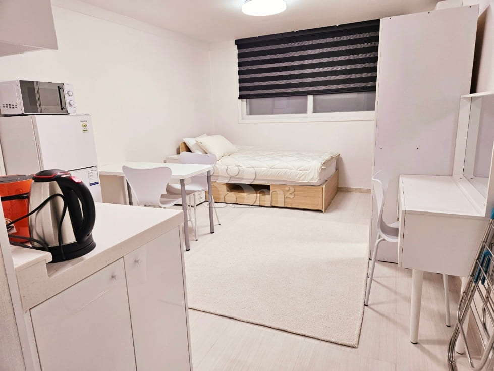 Studio Apartment 3 – 2-Minute Walk from Kkach 0th image