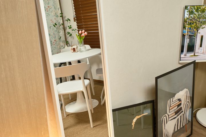 Fully furnished studio with a separate living 7th image