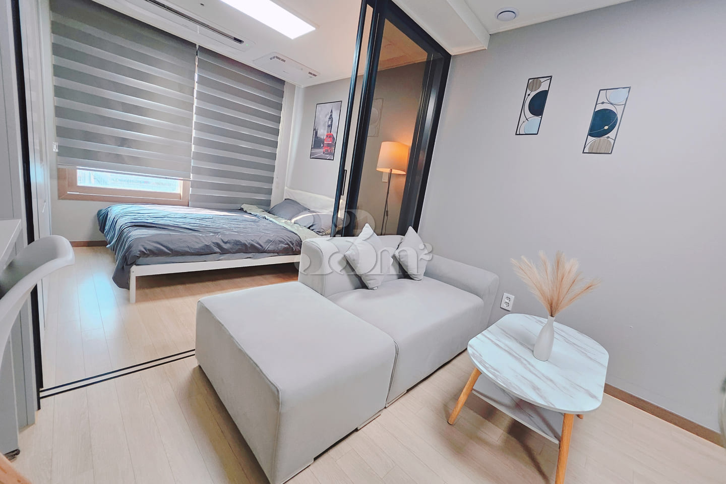Fully furnished apartment near Juyeop Station 1th image