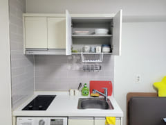 New studio apartment within walking distance 6th image