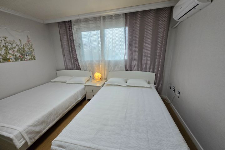 On-site service: 4 Queen-size beds ♡ Fully se 1th image