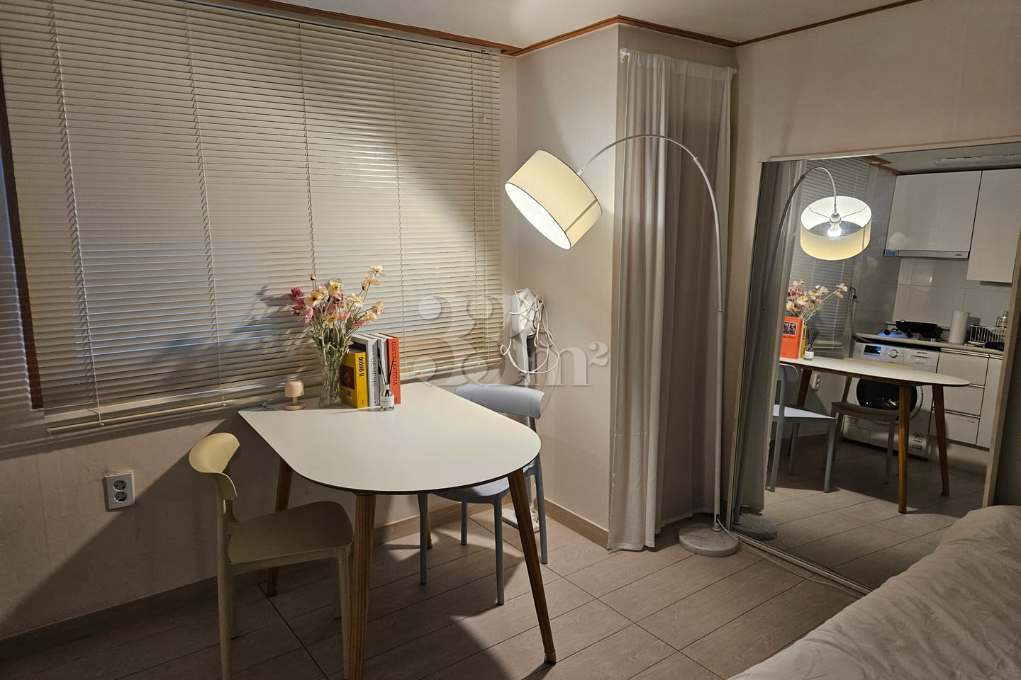 Yongsan/Yongnidan-gil Accommodation for 2 Peo 2th image