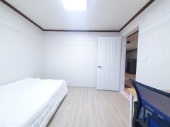 #59 A really big three-room apartment 7th image