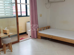 The Yellow House in Bangnim-dong 4th image