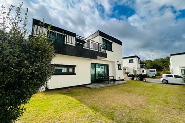 Private House Near Hyeopjae_Pet-Friendly