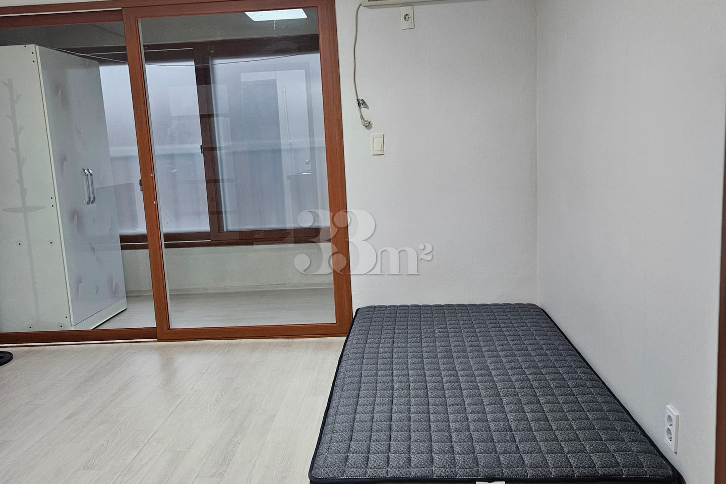 Room 204 1th image
