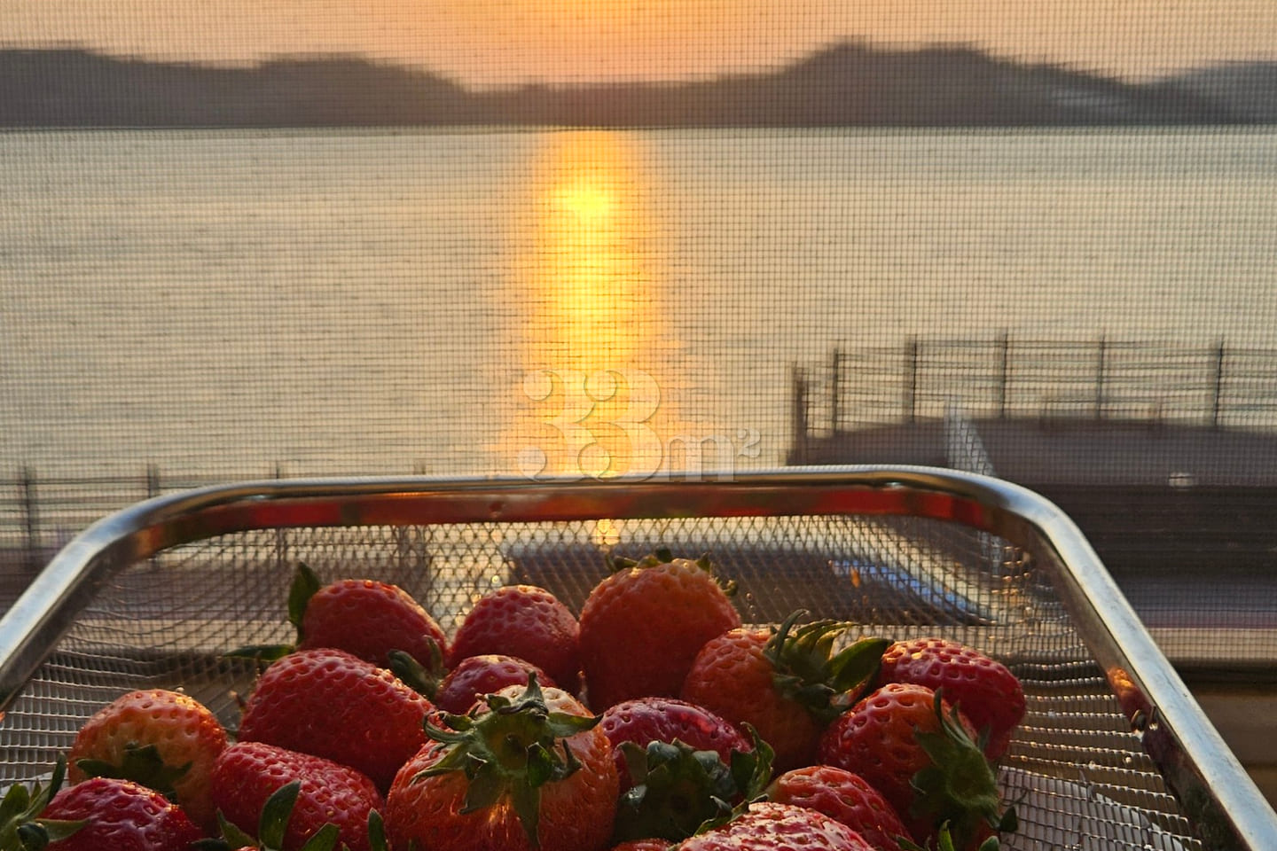 Short-term rental with a sea view in Sacheon, 0th image