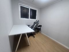 Clean Gaebong-dong unit with a small terrace 7th image