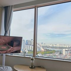 한강뷰 역세권 감성숙소 방 이미지