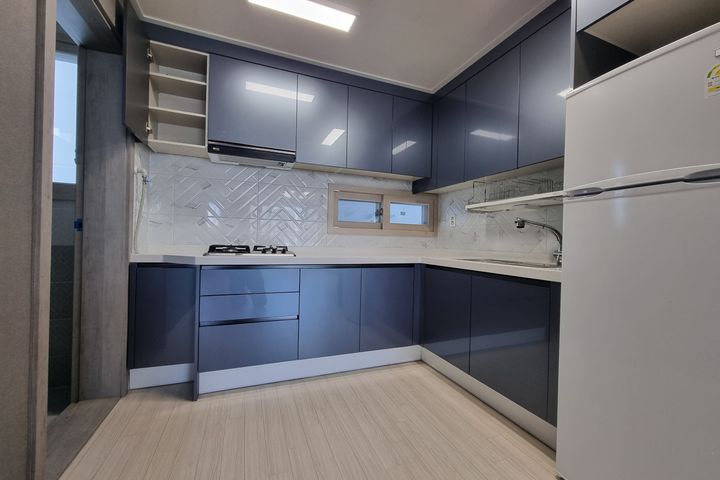2-bedroom unit in a trendy area of Millak-don 5th image