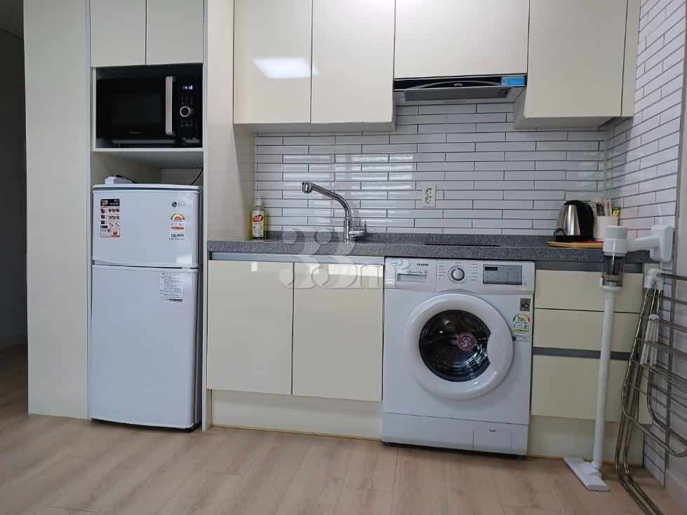Affordable studio apartment near Innovation C 9th image
