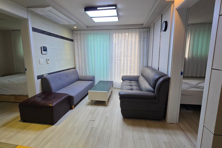 Clean two-room apartment near Yeonsinnae Stat 0th image