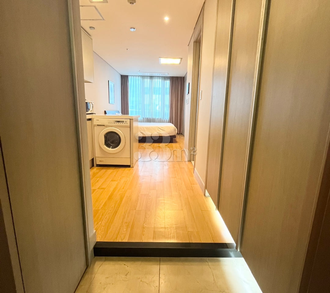 Affordable rooms near Seodaemun Station 1th image