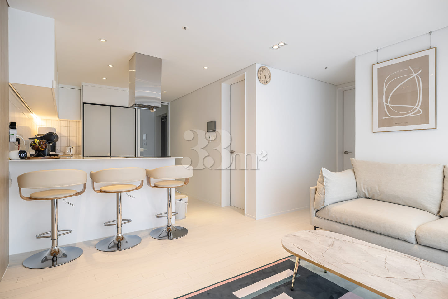 3rd floor, 4 beds for 4 people + 2 bathrooms 3th image