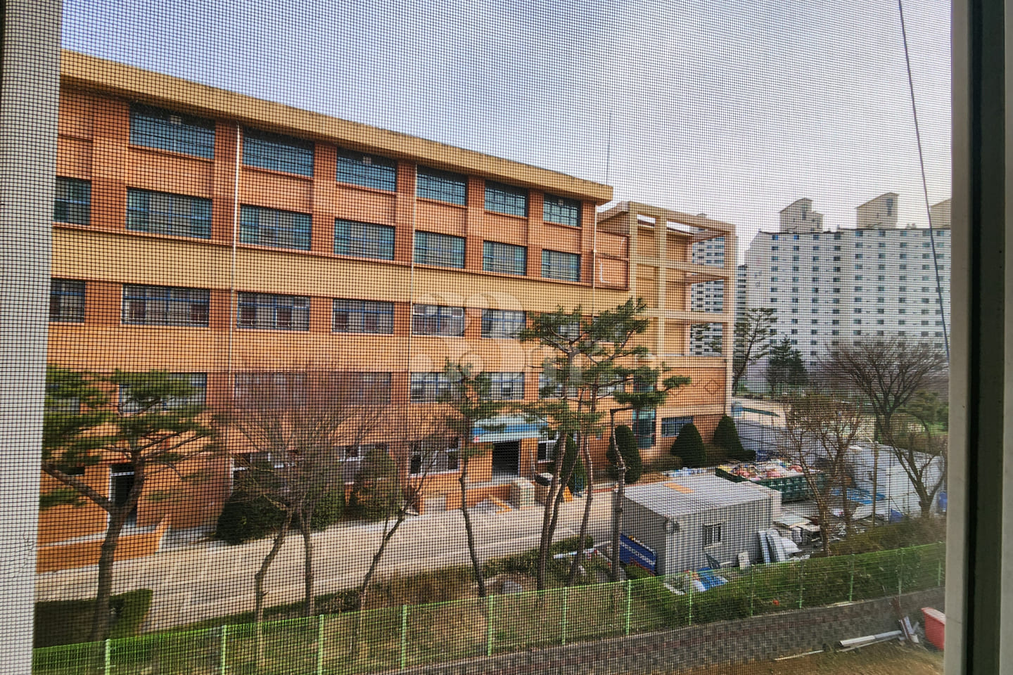 Studio with convenient parking 🏡 Unit 403 12th image