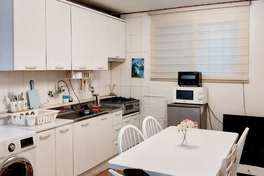 #8신촌홍대2룸3퀸침대