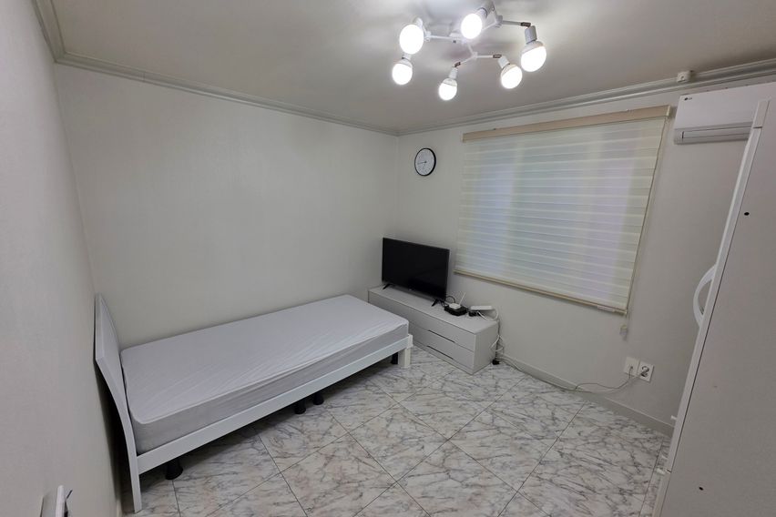 광장로 하얀집 201호