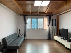 Quiet home with 3 bedrooms and 2 bathrooms 10th image