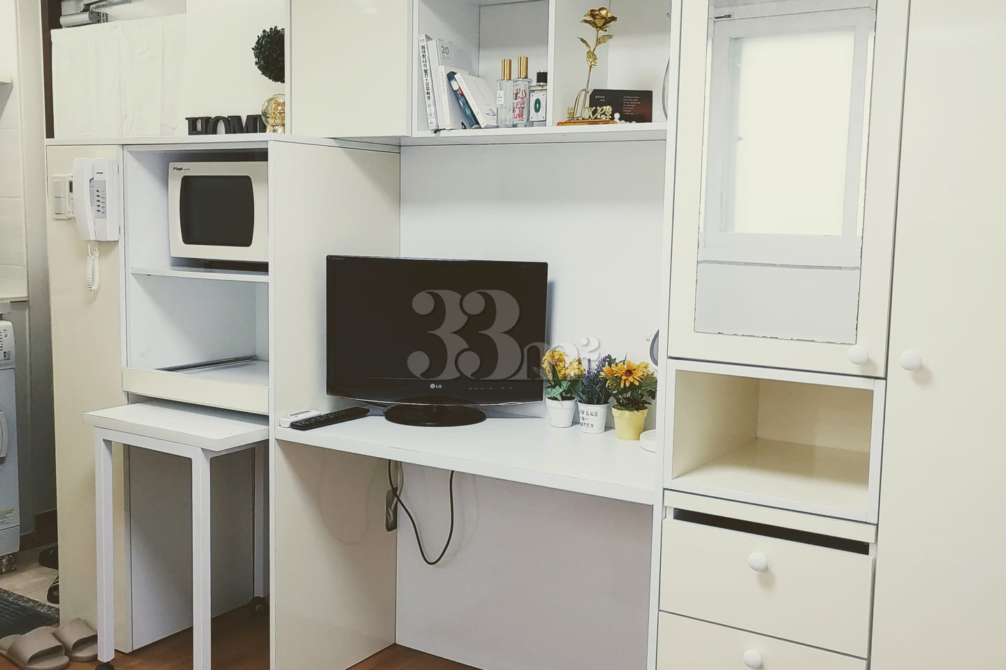 Room 303 1th image