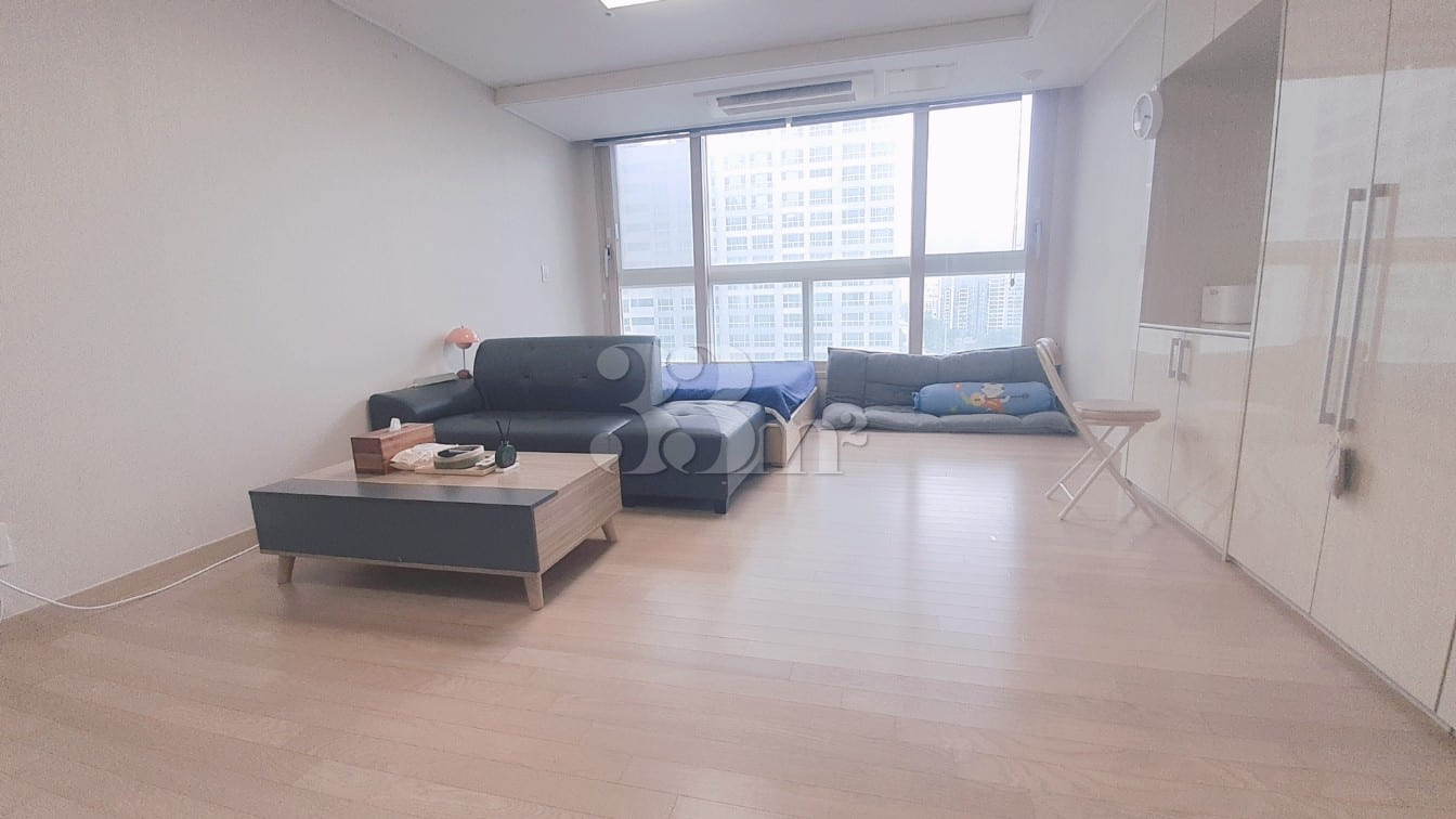 Fully furnished studio near the station! 1th image