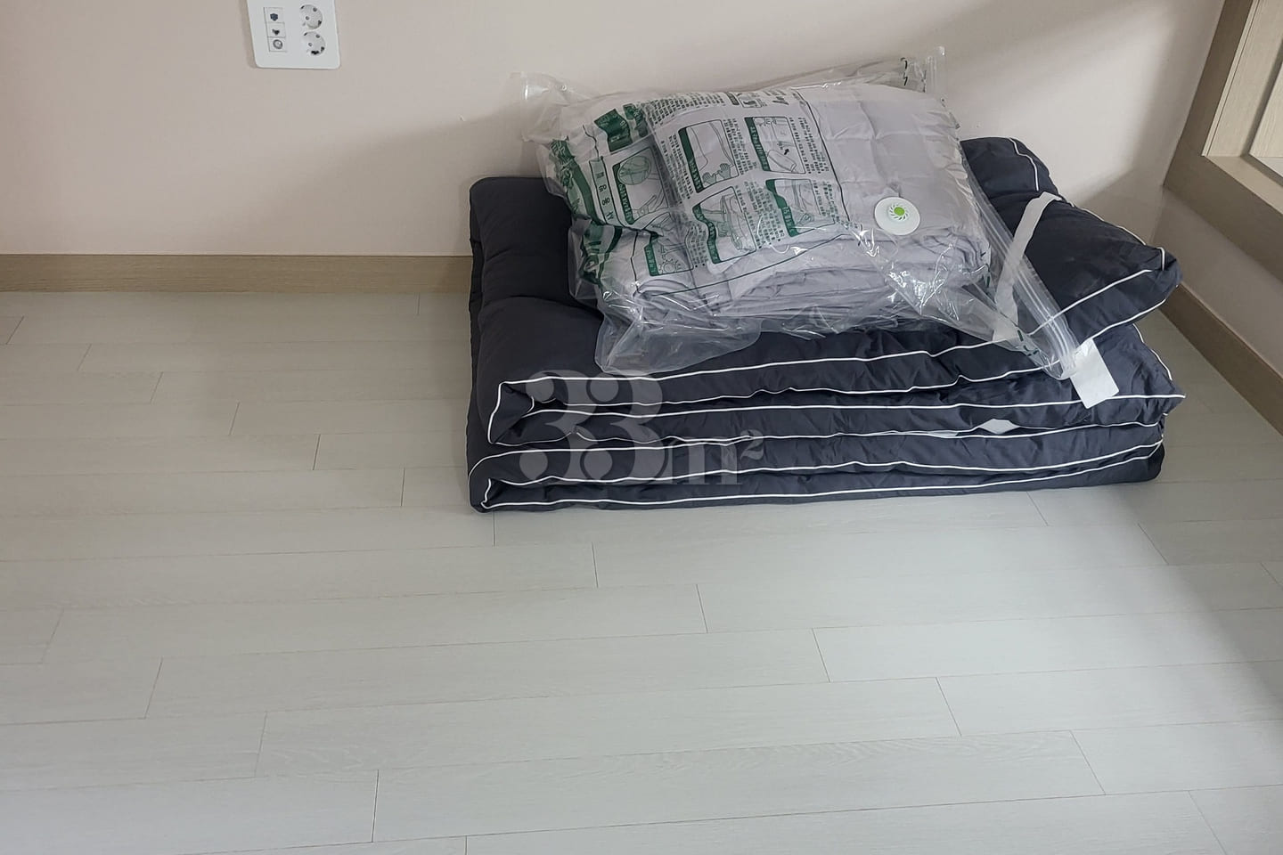 Newly built, fully furnished unit in central  14th image