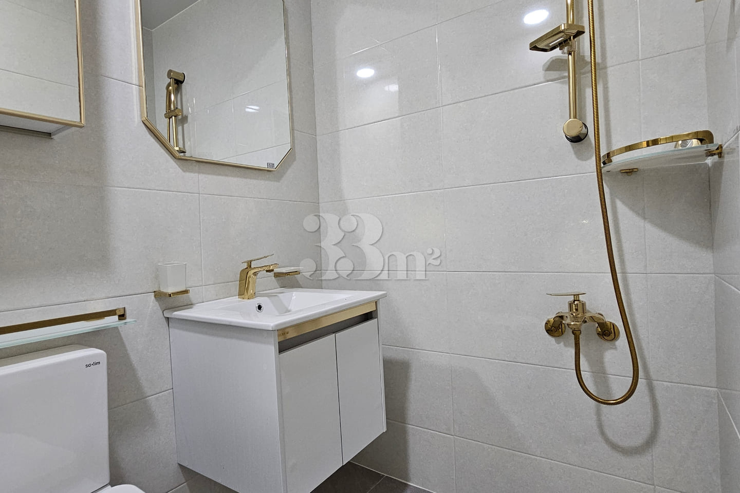 Newly built 2-room unit on the 8th floor near 4th image
