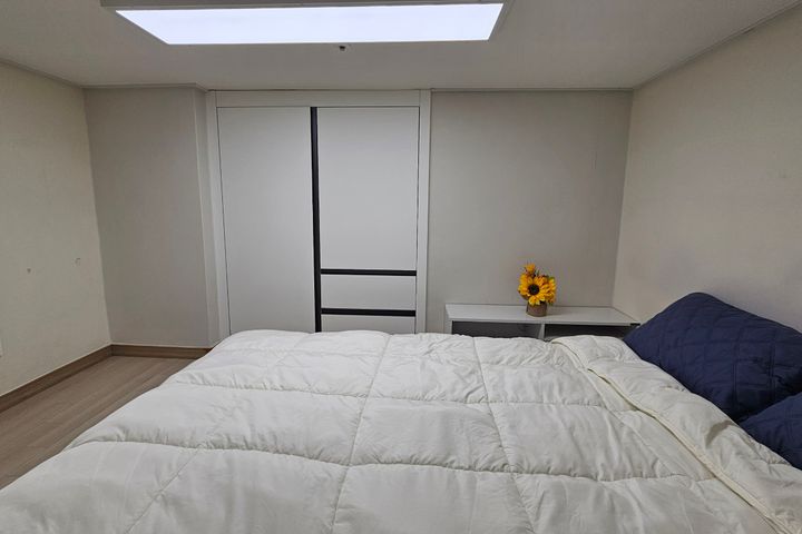 Bright and nice room in a new building in Don 9th image
