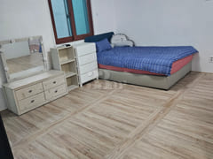 Plush, high-end bed 2th image