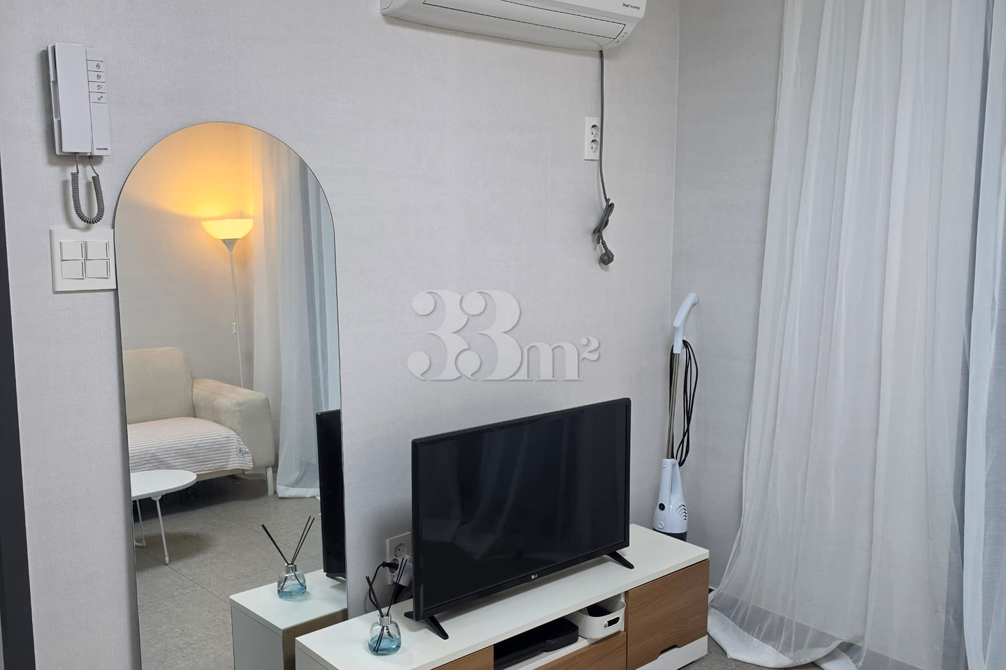 Cozy Room 203, 2nd Floor 1th image