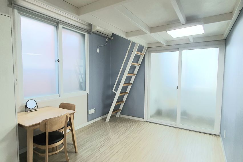 C House in front of Myongji University 0th image