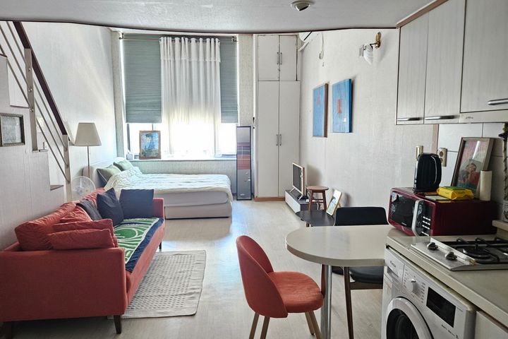 Loft-style officetel near Ilsan Daehwa Statio 7th image
