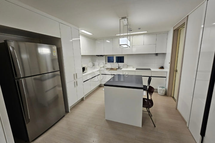 New 3-bedroom, 27-pyeong apartment with full  10th image