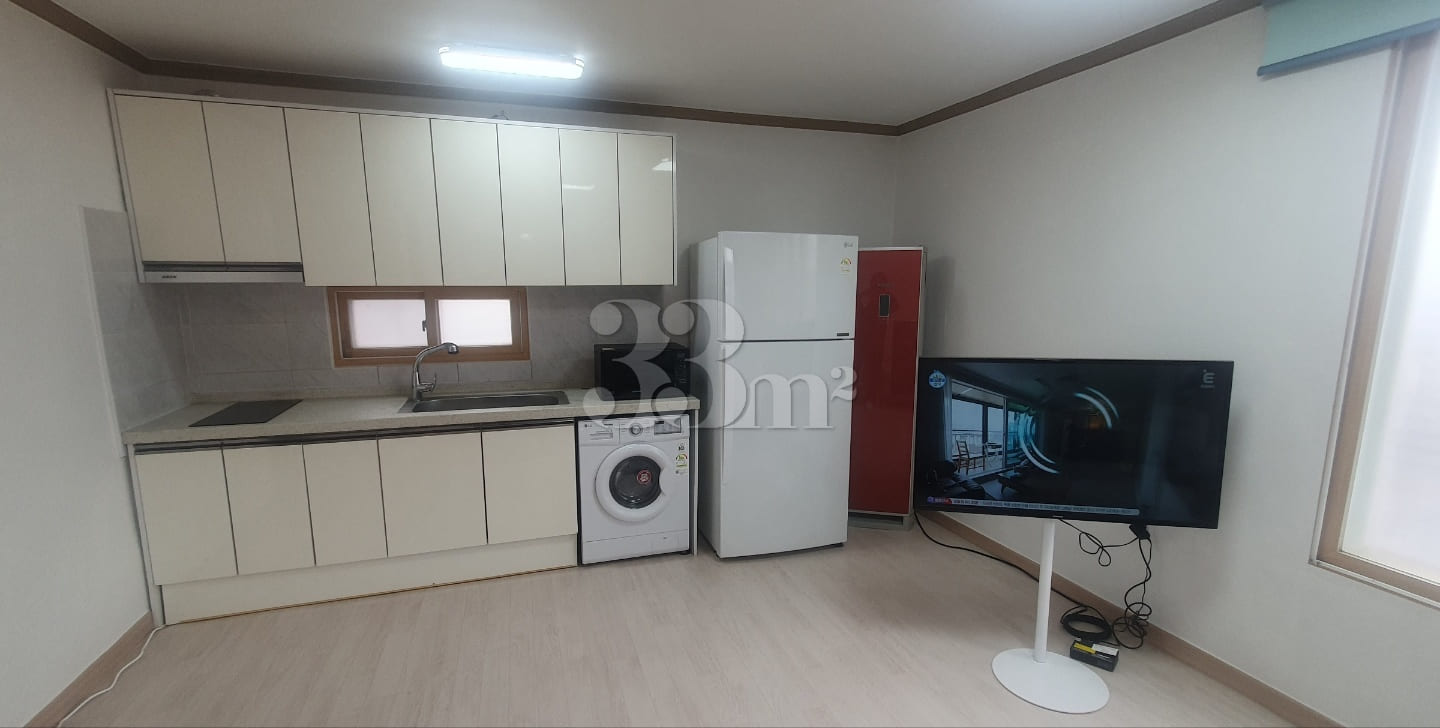 Wonkwang University fully-furnished two-bedro 0th image