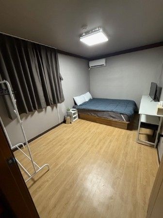 Three-room unit (cooking facilities available 2th image